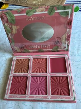 Garden Party Blush Palette - Pink